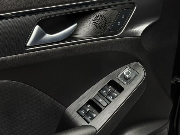 Haval Jolion I Рестайлинг с пробегом 2023 года, цена 2 099 000 рублей, 45000 км, внедорожник, Автокод Объявления