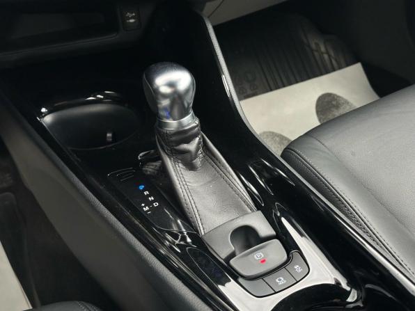Toyota C-HR I с пробегом 2018 года, цена 2 540 000 рублей, 97340 км, внедорожник, Автокод Объявления