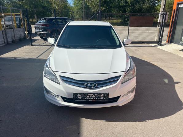 Hyundai Solaris I Рестайлинг с пробегом 2015 года, цена 799 900 рублей, 123000 км, седан, Автокод Объявления
