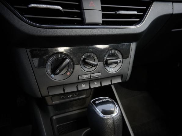 Skoda Rapid II с пробегом 2022 года, цена 1 687 000 рублей, 68642 км, лифтбек, Автокод Объявления