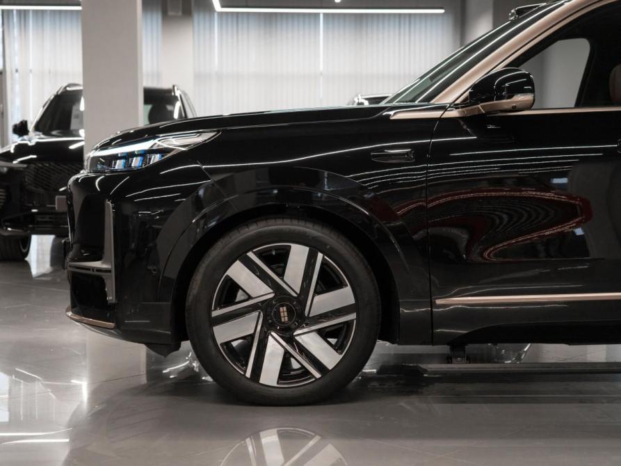 Geely Galaxy M9 Москва  - изображение 10