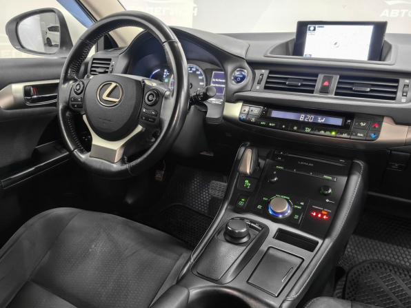 Lexus CT I Рестайлинг 2 с пробегом 2018 года, цена 2 120 000 рублей, 109707 км, хэтчбек, Автокод Объявления
