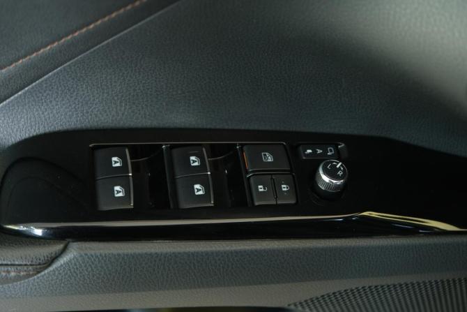Toyota Camry VIII (XV70) с пробегом 2018 года, цена 2 899 000 рублей, 153000 км, седан, Автокод Объявления