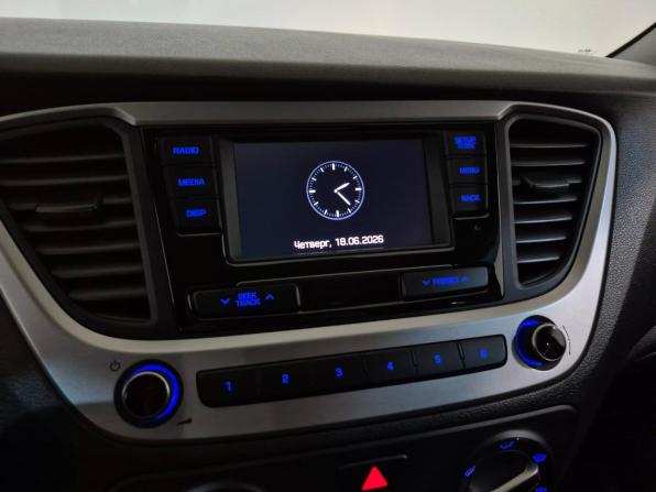 Hyundai Solaris II с пробегом 2018 года, цена 1 260 000 рублей, 137080 км, седан, Автокод Объявления