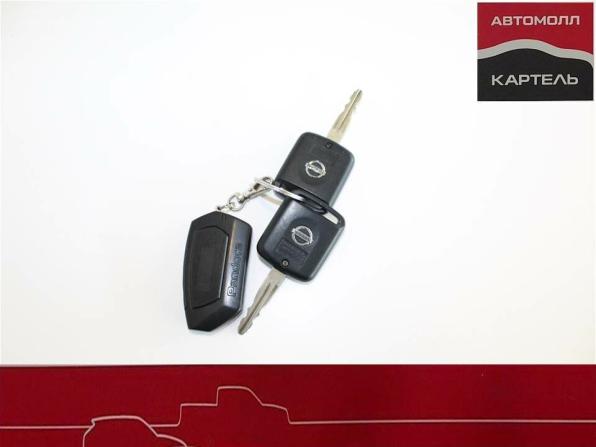 Nissan Tiida I Рестайлинг с пробегом 2011 года, цена 649 000 рублей, 195978 км, хэтчбек, Автокод Объявления