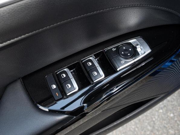 Kia K5 III с пробегом 2020 года, цена 2 275 000 рублей, 175085 км, седан, Автокод Объявления