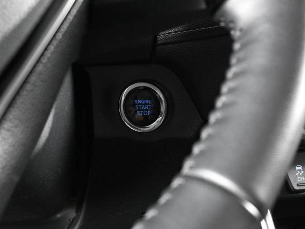 Toyota RAV4 V (XA50) с пробегом 2019 года, цена 3 299 000 рублей, 65462 км, внедорожник, Автокод Объявления