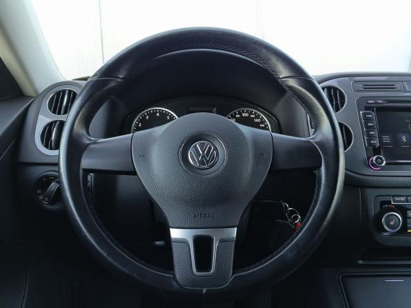Volkswagen Tiguan I Рестайлинг с пробегом 2015 года, цена 1 539 000 рублей, 91507 км, внедорожник, Автокод Объявления