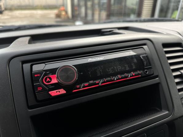 Volkswagen Caravelle T5 Рестайлинг с пробегом 2013 года, цена 2 470 000 рублей, 163000 км, минивэн, Автокод Объявления