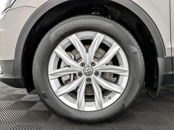 Volkswagen Tiguan II с пробегом 2018 года, цена 2 955 000 рублей, 89168 км, внедорожник, Автокод Объявления