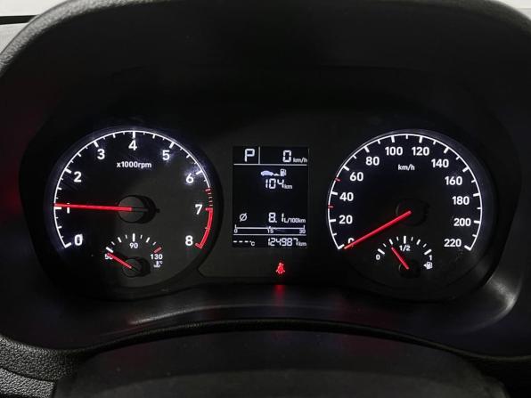 Hyundai Solaris II с пробегом 2018 года, цена 899 000 рублей, 124518 км, седан, Автокод Объявления