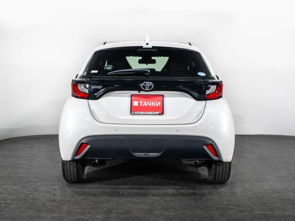 Toyota Yaris IV с пробегом 2020 года, цена 990 500 рублей, 104053 км, хэтчбек, Автокод Объявления