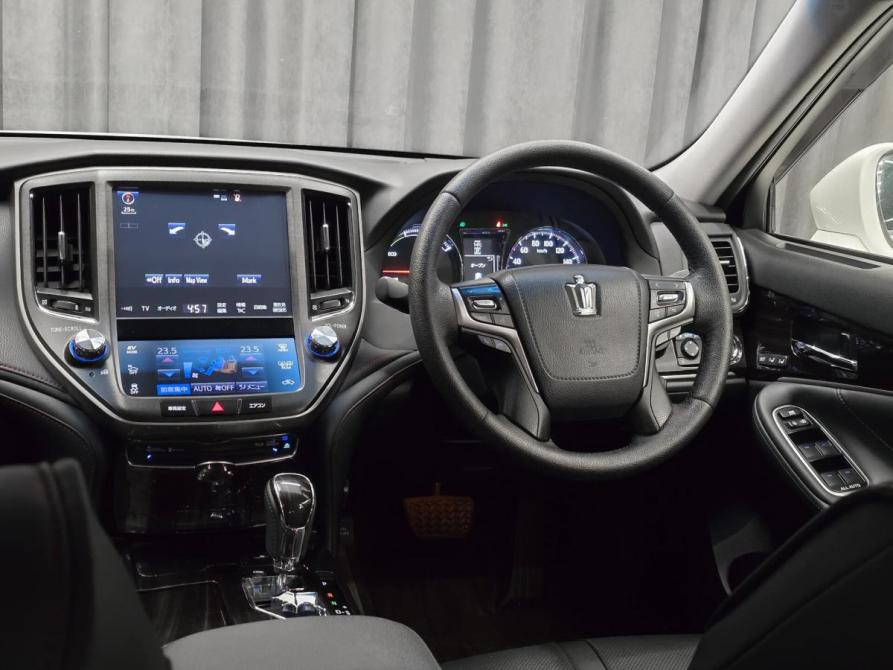 Toyota Crown XIV (S210) Рестайлинг Красноярск  - изображение 20