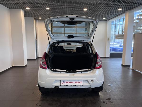 Renault Sandero I с пробегом 2013 года, цена 570 000 рублей, 120053 км, хэтчбек, Автокод Объявления