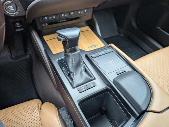 Lexus ES VII с пробегом 2018 года, цена 3 157 000 рублей, 153091 км, седан, Автокод Объявления