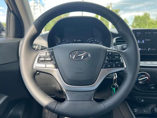 Hyundai Solaris II Рестайлинг с пробегом 2021 года, цена 1 514 000 рублей, 155461 км, седан, Автокод Объявления