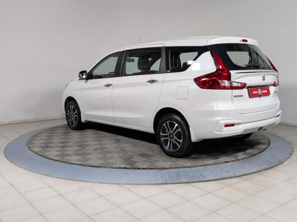 Suzuki Ertiga II Рестайлинг с пробегом 2022 года, цена 1 999 500 рублей, 49500 км, минивэн, Автокод Объявления