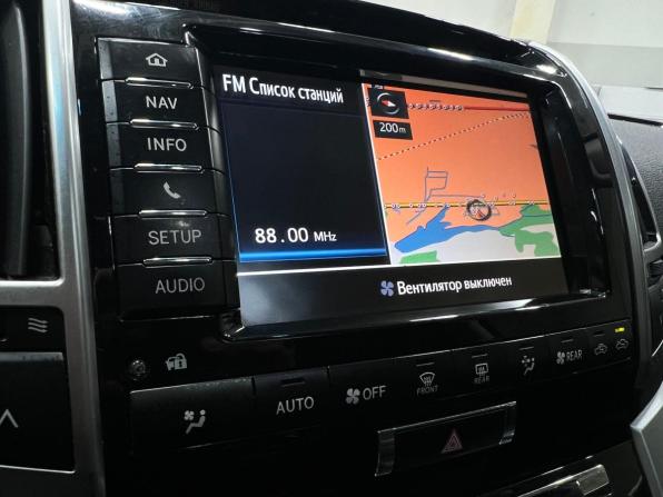 Toyota Land Cruiser 200 Series Рестайлинг 1 с пробегом 2014 года, цена 4 150 000 рублей, 135000 км, внедорожник, Автокод Объявления