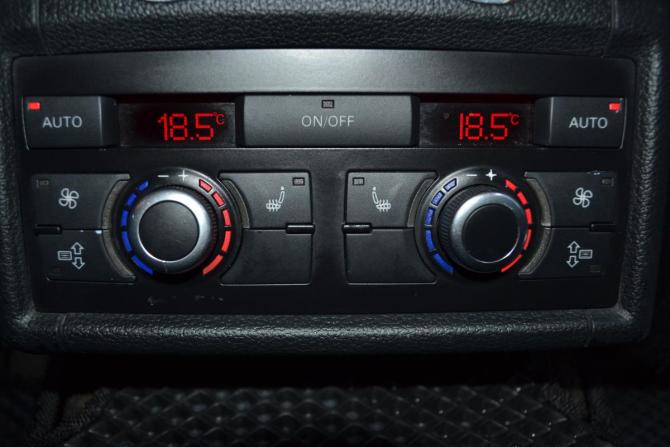 Audi Q7 I (4L) с пробегом 2007 года, цена 850 000 рублей, 291066 км, внедорожник, Автокод Объявления