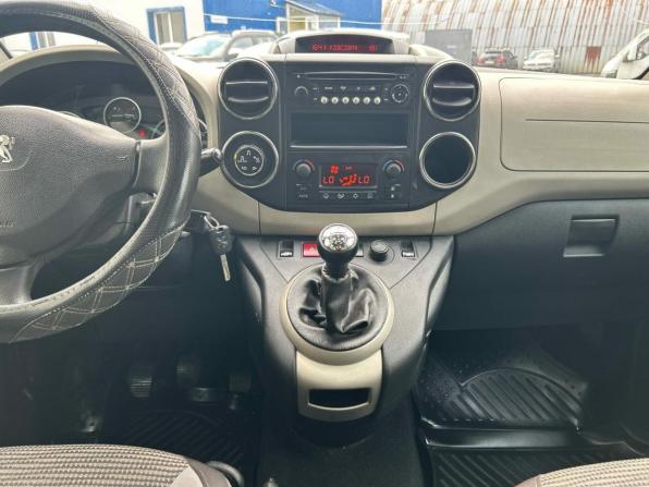 Peugeot Partner II Рестайлинг с пробегом 2012 года, цена 420 000 рублей, 318475 км, минивэн, Автокод Объявления