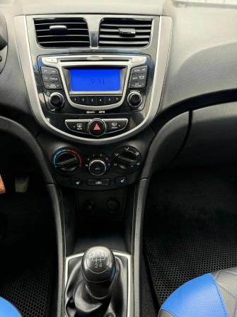 Hyundai Solaris I с пробегом 2011 года, цена 645 000 рублей, 115801 км, хэтчбек, Автокод Объявления