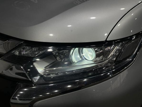 Mitsubishi Outlander III Рестайлинг 2 с пробегом 2015 года, цена 1 498 000 рублей, 237192 км, внедорожник, Автокод Объявления