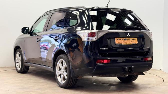 Mitsubishi Outlander III с пробегом 2013 года, цена 1 353 000 рублей, 141781 км, внедорожник, Автокод Объявления