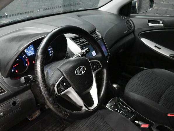 Hyundai Solaris I Рестайлинг с пробегом 2014 года, цена 680 000 рублей, 293461 км, седан, Автокод Объявления