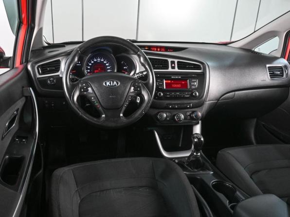 Kia Ceed II с пробегом 2014 года, цена 1 119 000 рублей, 170136 км, универсал, Автокод Объявления