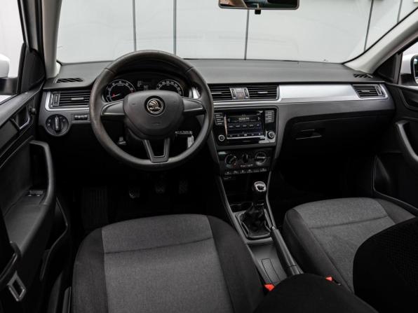 Skoda Rapid I Рестайлинг с пробегом 2019 года, цена 1 277 000 рублей, 109428 км, лифтбек, Автокод Объявления
