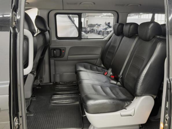 Hyundai H-1 II с пробегом 2010 года, цена 1 520 000 рублей, 247864 км, минивэн, Автокод Объявления