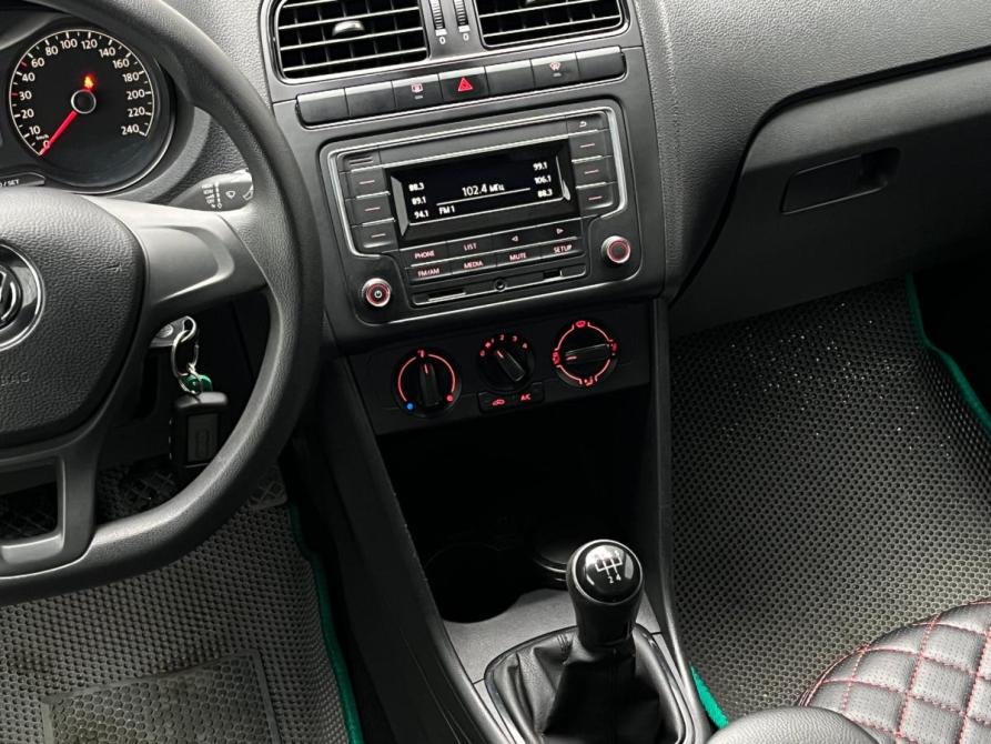 Volkswagen Polo V Рестайлинг Санкт-Петербург  - изображение 16