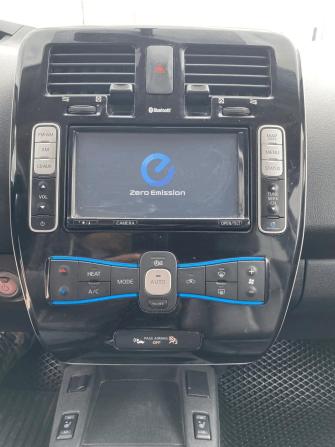 Nissan Leaf I (ZE0/AZE0) с пробегом 2013 года, цена 995 000 рублей, 133236 км, хэтчбек, Автокод Объявления