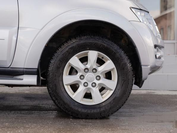 Mitsubishi Pajero IV Рестайлинг 1 с пробегом 2014 года, цена 2 100 000 рублей, 335743 км, внедорожник, Автокод Объявления