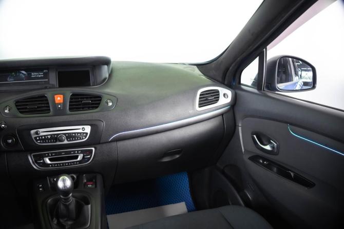 Renault Scenic III с пробегом 2010 года, цена 749 000 рублей, 320156 км, компактвэн, Автокод Объявления
