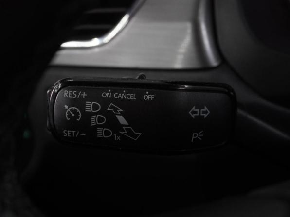 Skoda Rapid I Рестайлинг с пробегом 2019 года, цена 1 799 000 рублей, 54639 км, лифтбек, Автокод Объявления