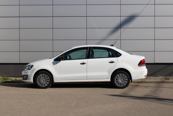 Volkswagen Polo V Рестайлинг с пробегом 2018 года, цена 965 000 рублей, 125797 км, седан, Автокод Объявления