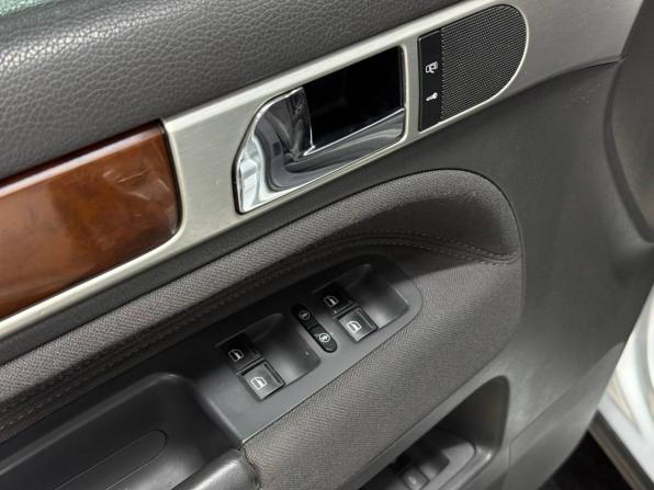 Volkswagen Touareg I Рестайлинг с пробегом 2008 года, цена 1 150 000 рублей, 292406 км, внедорожник, Автокод Объявления