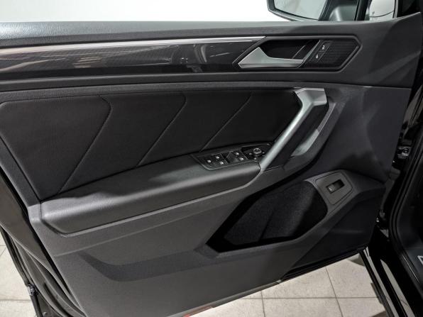 Volkswagen Tiguan II с пробегом 2018 года, цена 3 050 000 рублей, 84489 км, внедорожник, Автокод Объявления