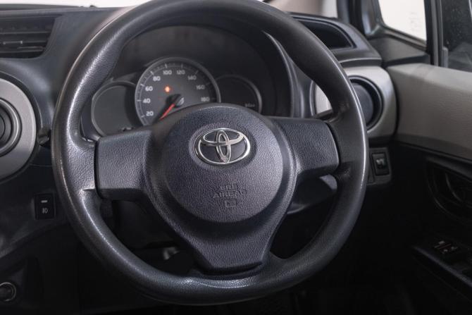 Toyota Vitz III (XP130) с пробегом 2013 года, цена 749 000 рублей, 130000 км, хэтчбек, Автокод Объявления
