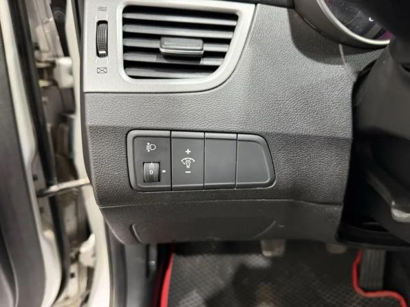 Hyundai Elantra V (MD) Рестайлинг с пробегом 2014 года, цена 995 000 рублей, 189522 км, седан, Автокод Объявления
