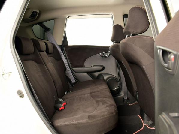 Honda Fit II с пробегом 2012 года, цена 985 995 рублей, 109870 км, хэтчбек, Автокод Объявления