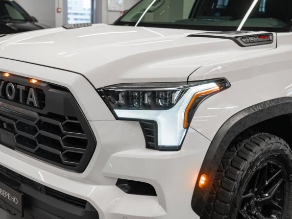 Toyota Sequoia III с пробегом 2023 года, цена 12 750 000 рублей, 25280 км, внедорожник, Автокод Объявления
