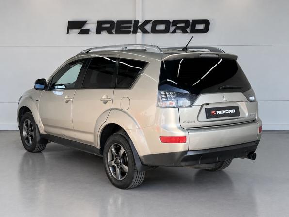 Mitsubishi Outlander II с пробегом 2008 года, цена 969 000 рублей, 259953 км, внедорожник, Автокод Объявления