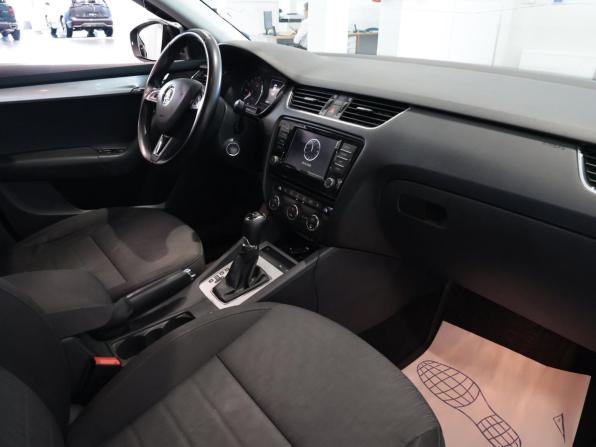 Skoda Octavia III (A7) с пробегом 2017 года, цена 1 383 000 рублей, 232237 км, лифтбек, Автокод Объявления