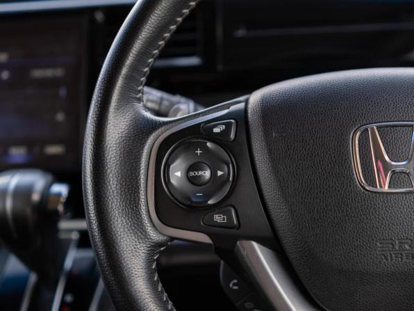 Honda Stepwgn V Рестайлинг с пробегом 2021 года, цена 3 075 000 рублей, 95227 км, минивэн, Автокод Объявления
