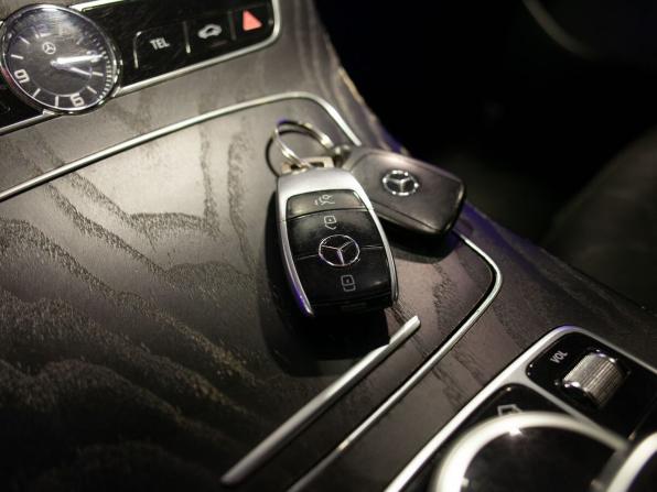 Mercedes-Benz E-Класс V (W213 S213 C238) с пробегом 2018 года, цена 3 210 000 рублей, 207035 км, седан, Автокод Объявления