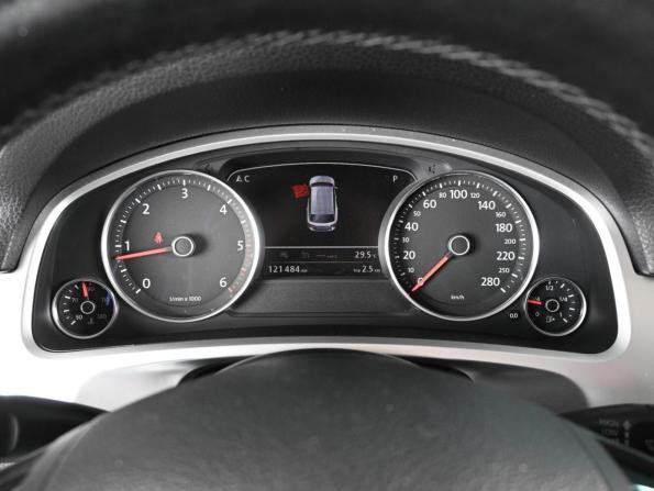 Volkswagen Touareg II Рестайлинг с пробегом 2015 года, цена 3 319 000 рублей, 121484 км, внедорожник, Автокод Объявления