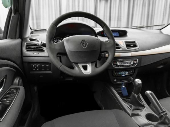 Renault Fluence I с пробегом 2010 года, цена 290 000 рублей, 310763 км, седан, Автокод Объявления