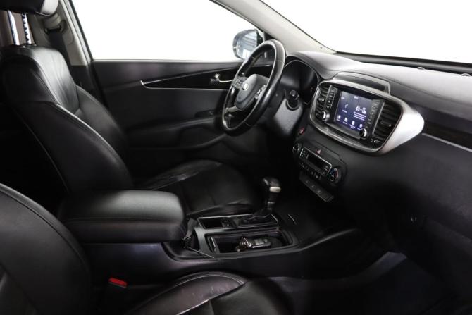 Kia Sorento III Prime Рестайлинг с пробегом 2018 года, цена 2 679 990 рублей, 233704 км, внедорожник, Автокод Объявления